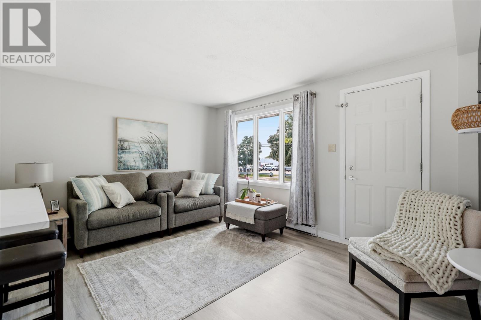 68 Willow AVE - 2