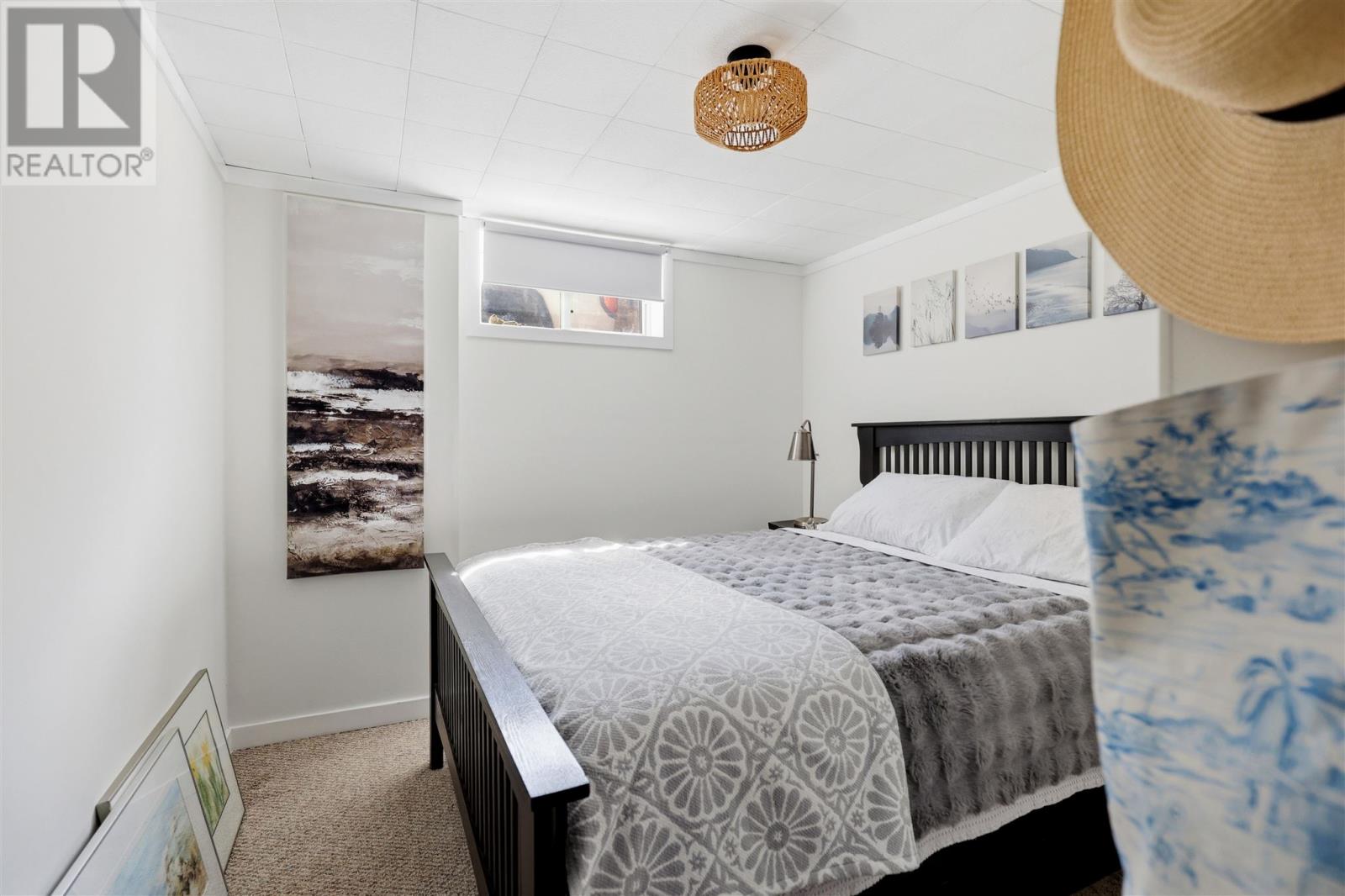 68 Willow AVE - Image 26