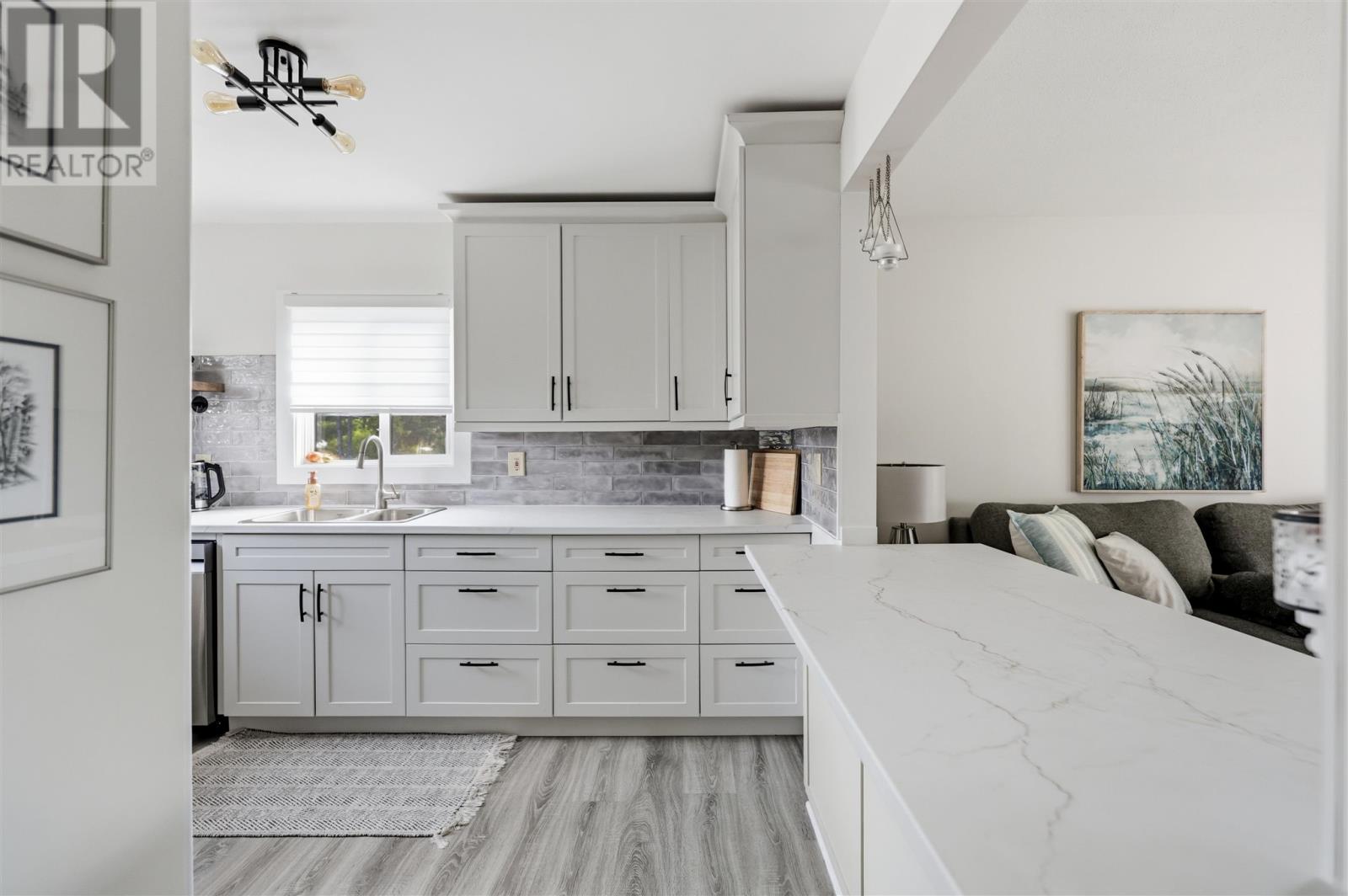 68 Willow AVE - 9