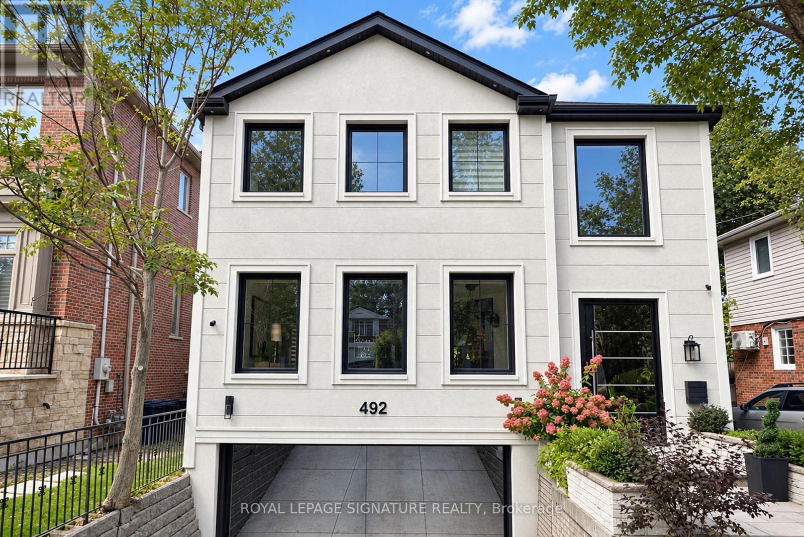 Photo of 492 Old Orchard Grove