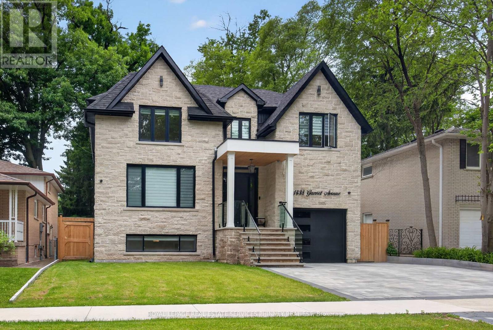 Photo of 1438 Garnet Avenue