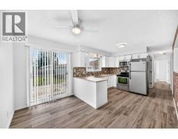 Family room - 2016 46 Street Se, Calgary, AB T2B1K6 Photo 11