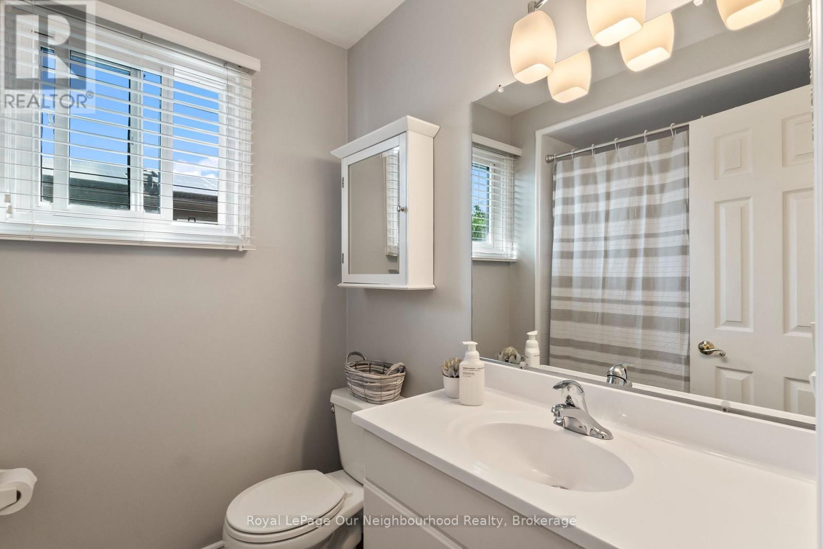 990 Renaissance Drive, Oshawa, ON photo 24