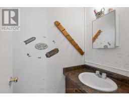 16 Winchester Drive, Greater Napanee, ON K7R3R2 Photo 12