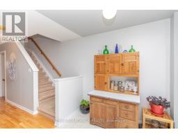 112 Wharhol Private, Ottawa, ON K2H1G6 Photo 18