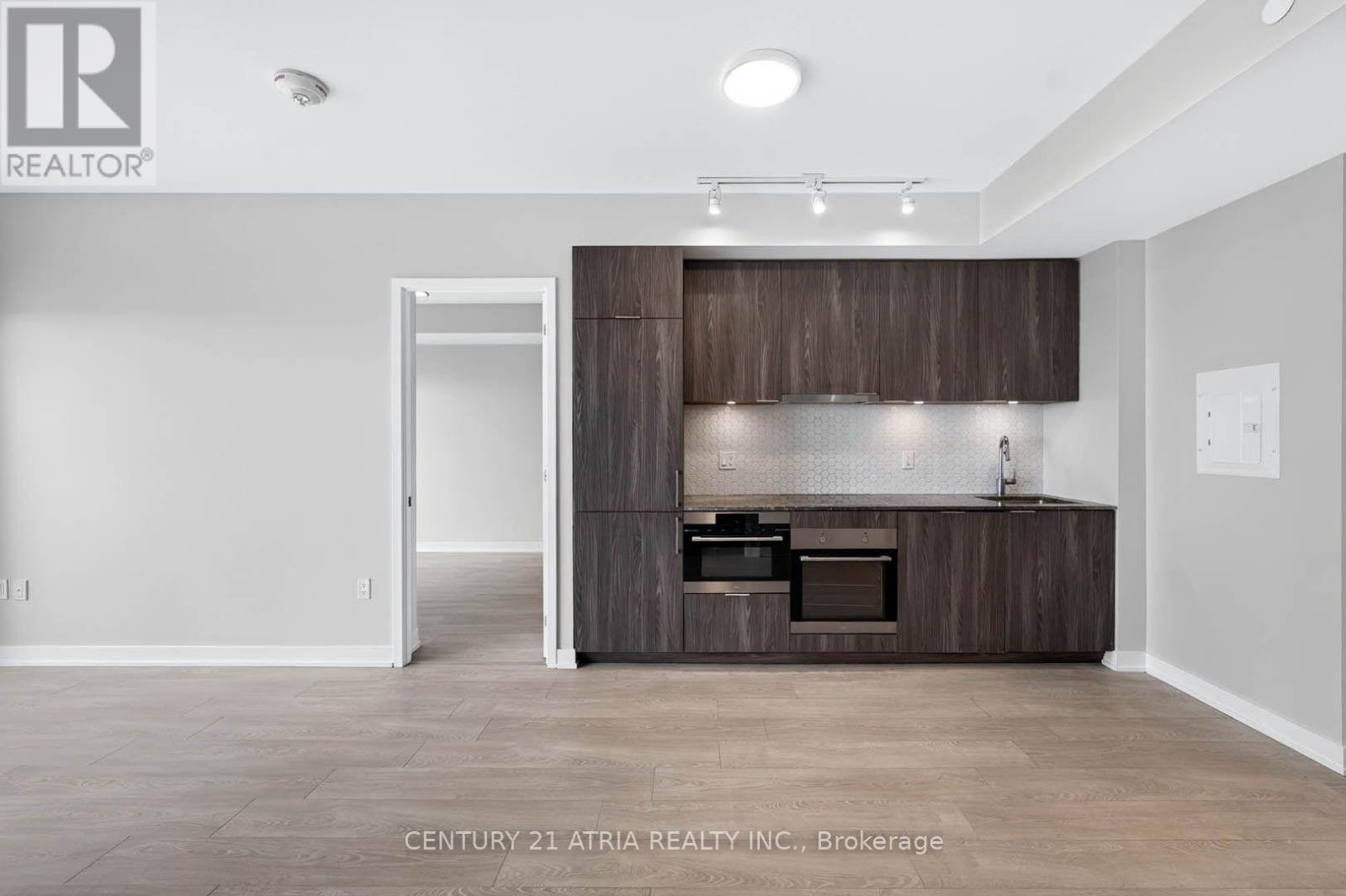 #1108 15 QUEENS QUAY E - 19