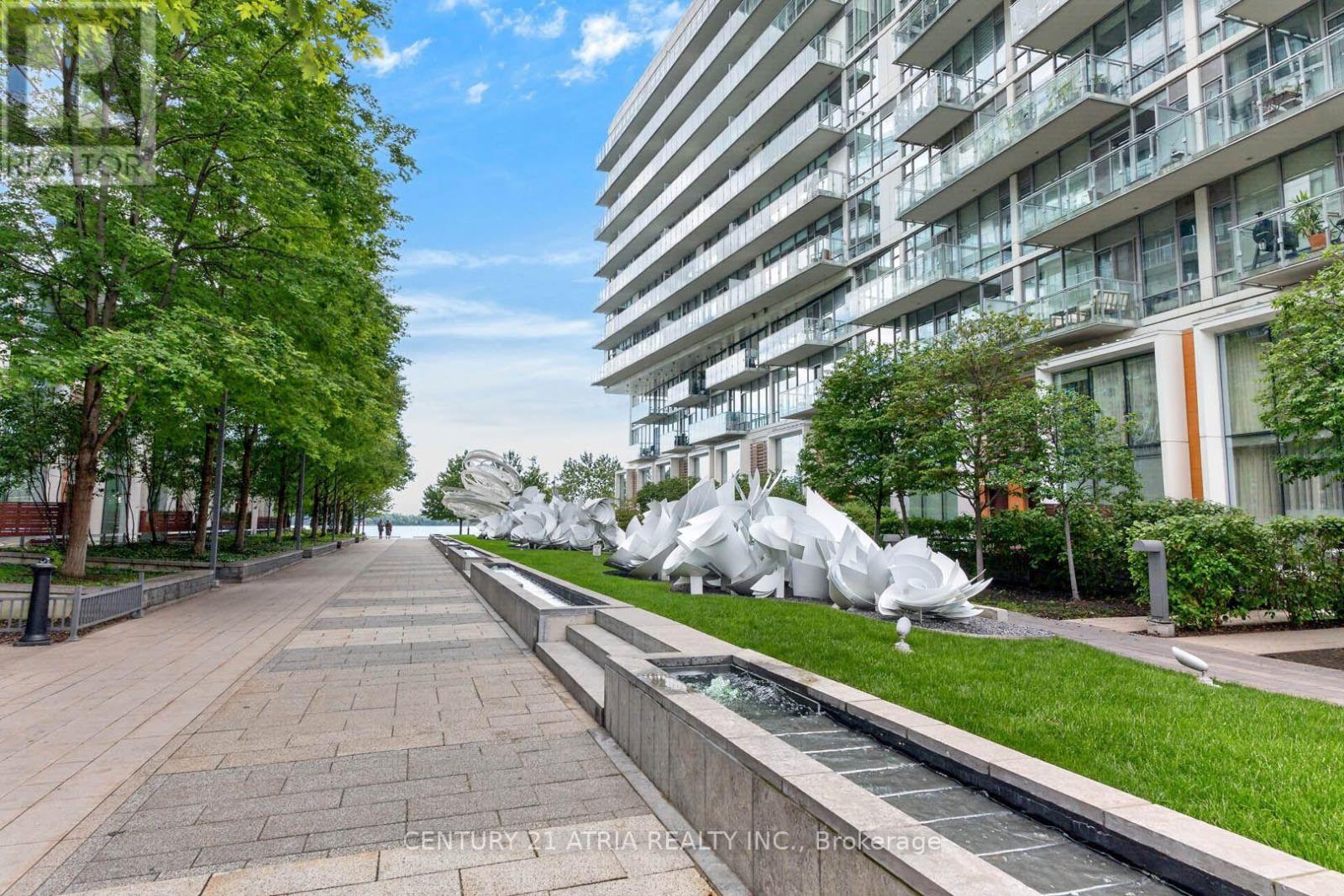 #1108 15 QUEENS QUAY E - 47