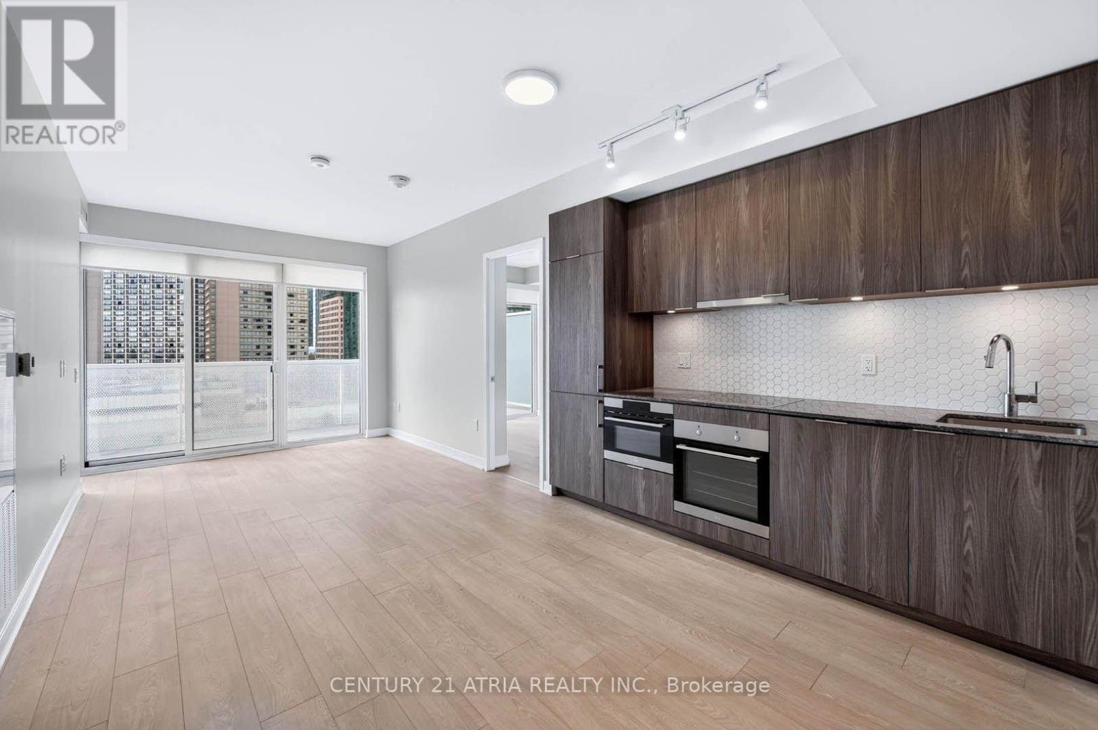 Photo of 1108 - 15 QUEENS QUAY E
