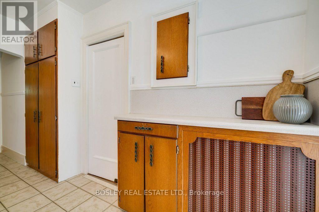 247 MELROSE AVENUE - 13