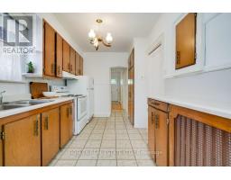 247 Melrose Avenue, Toronto, ON M5M1Z2 Photo 12