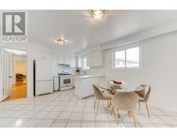 Living room - 124 Edmonton Drive, Toronto, ON M2J3X1 Photo 11