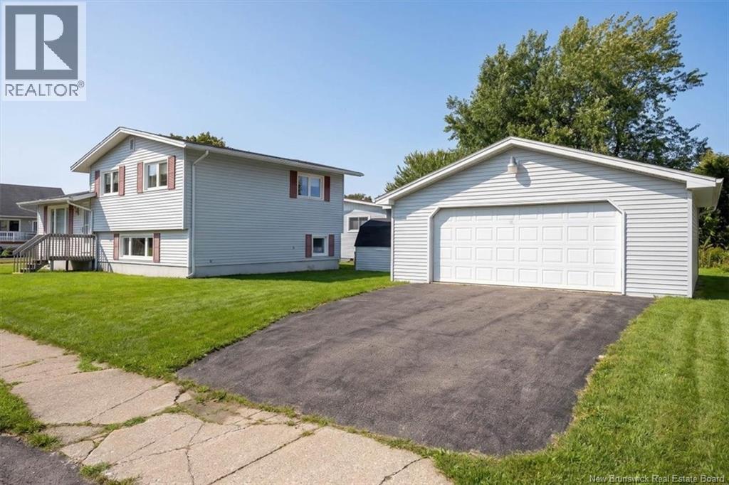 179 Boyaner Crescent - 2
