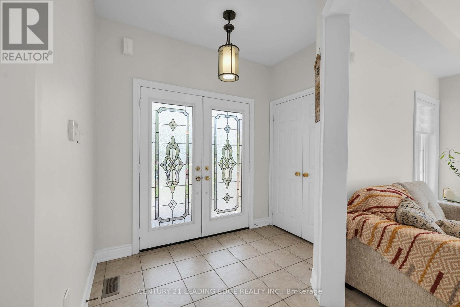 1530 Rockaway Street East, Oshawa, ON photo 6