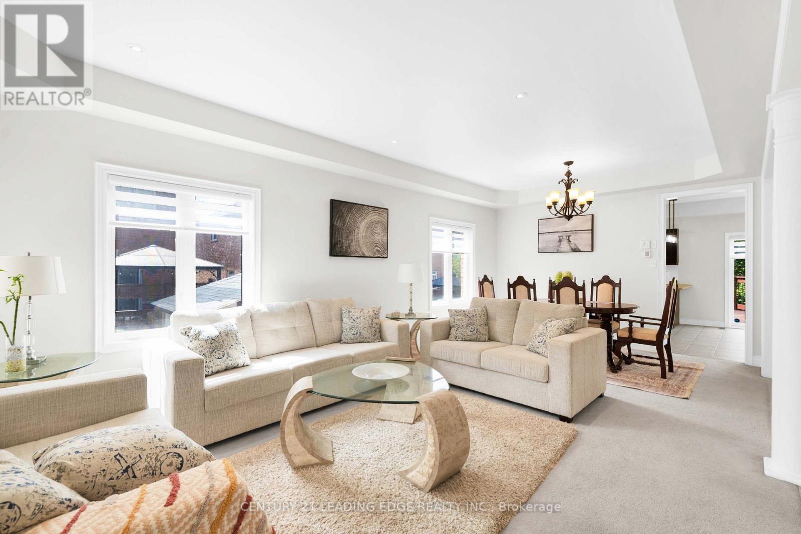 1530 Rockaway Street East, Oshawa, ON photo 8