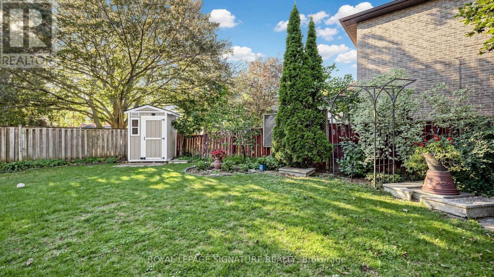 16 MEYER CIRCLE - Image 22