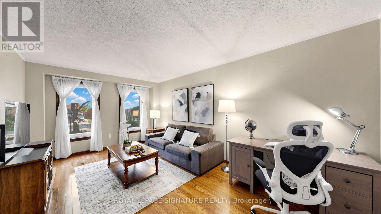 16 MEYER CIRCLE - Image 4