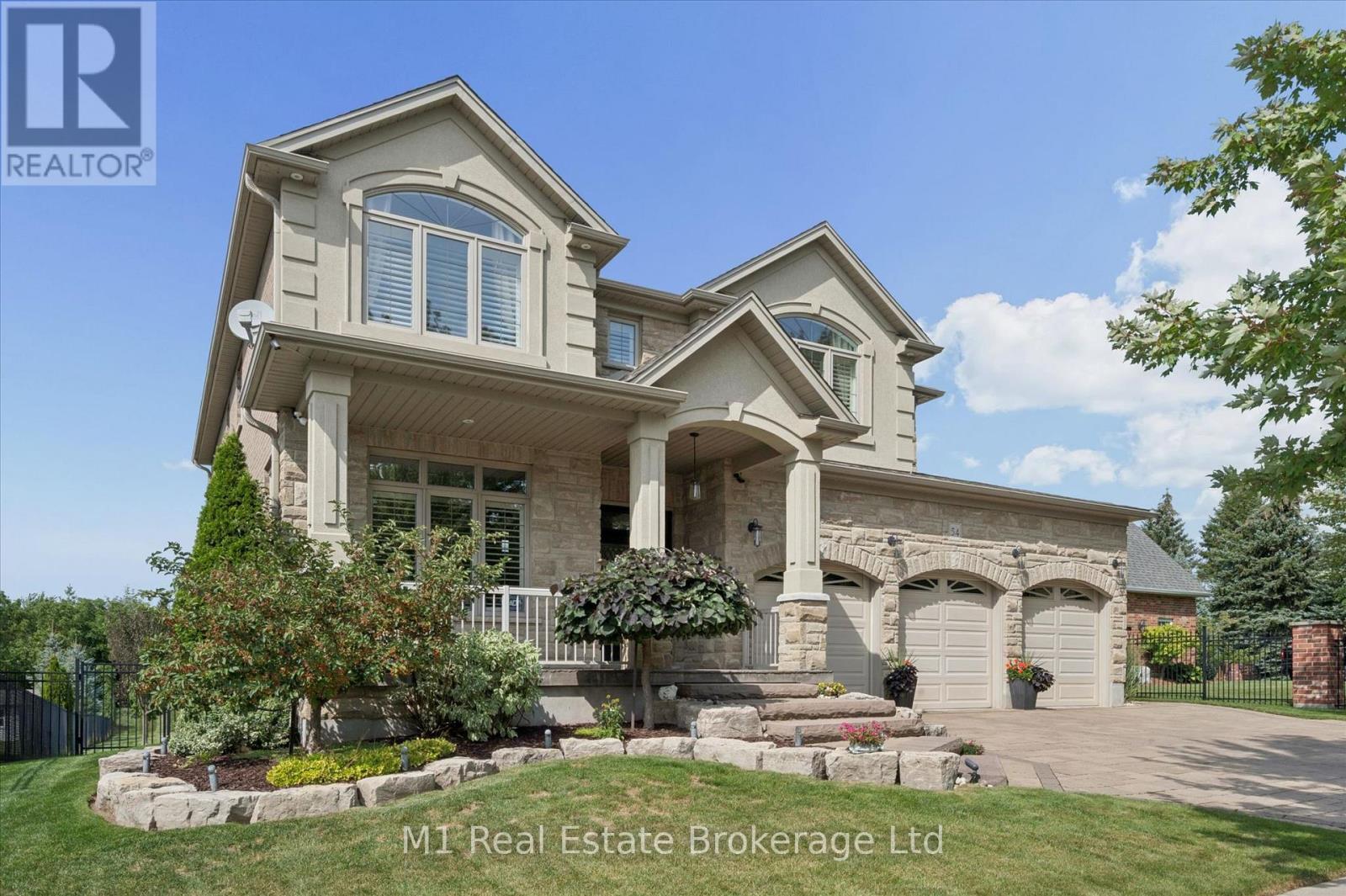54 DOLMAN STREET — photo 3