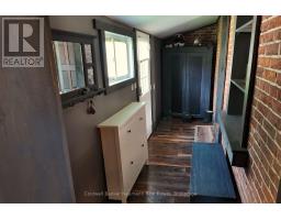 Primary Bedroom - 2056 Mill Street E, Howick, ON N0G1X0 Photo 6