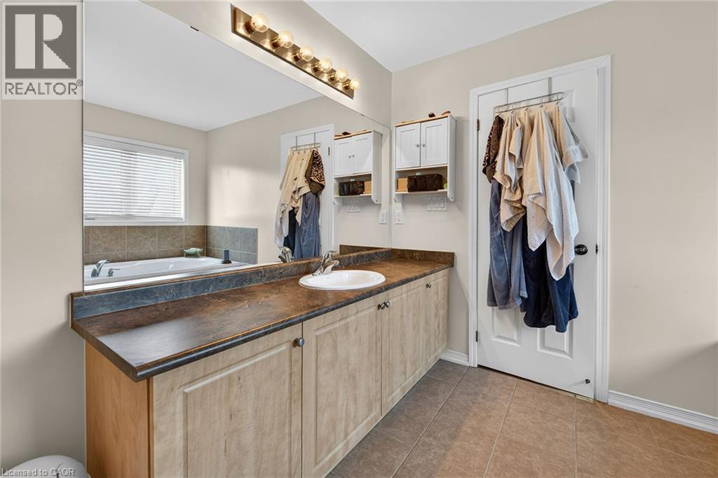 97 SIRENTE Drive - 40