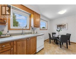 Eat in kitchen - 2134 Cartier Crescent, Burlington, ON L7P2Z5 Photo 13