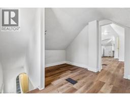 155 1/2 Lake Street, St  Catharines, ON L2R5Y5 Photo 14