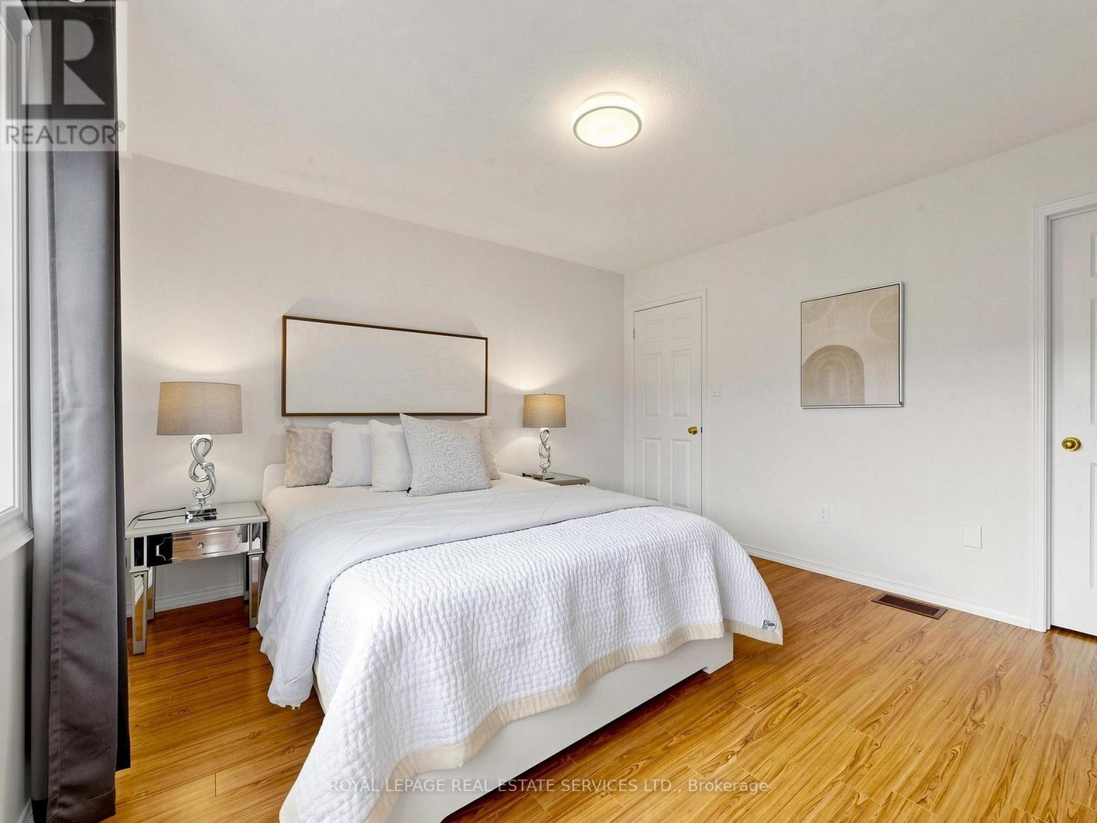 #11 1575 SOUTH PARADE COURT - Image 27