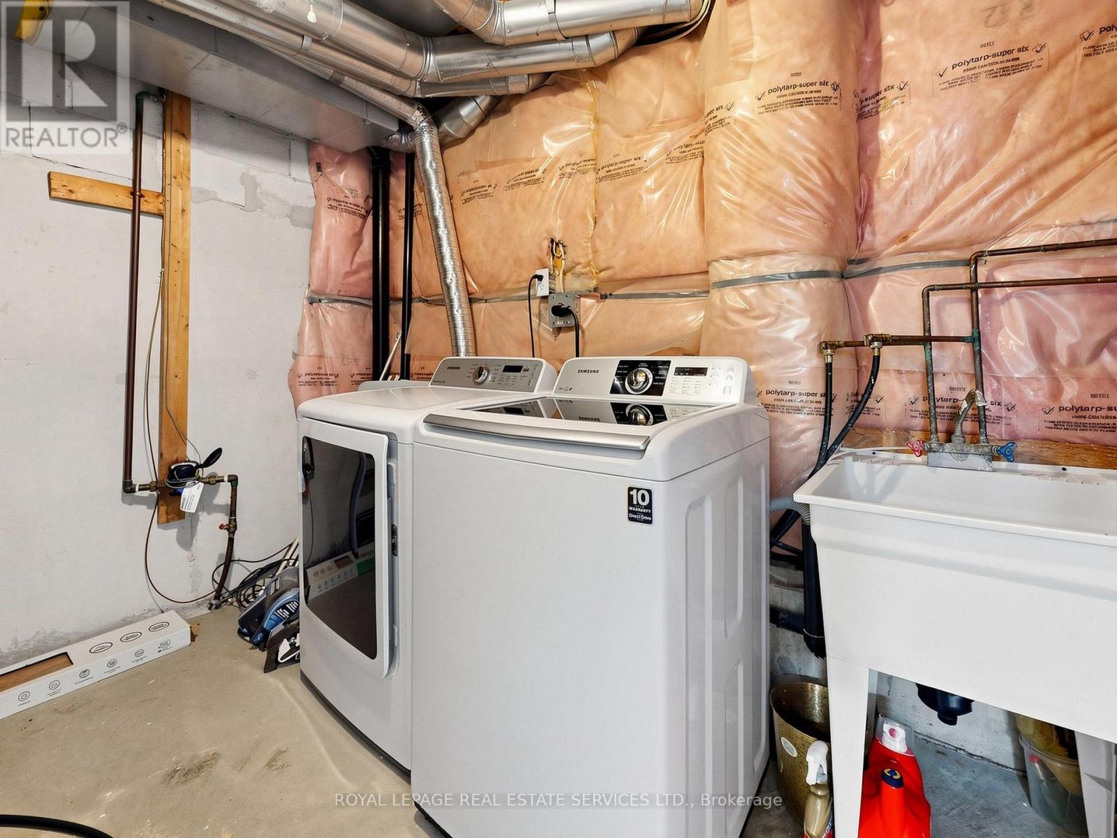 #11 1575 SOUTH PARADE COURT - Image 46