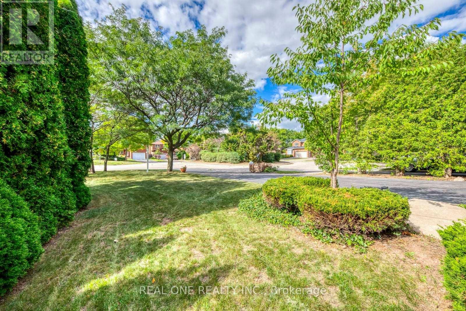 Photo of 1384 BRAMBLEWOOD GREEN