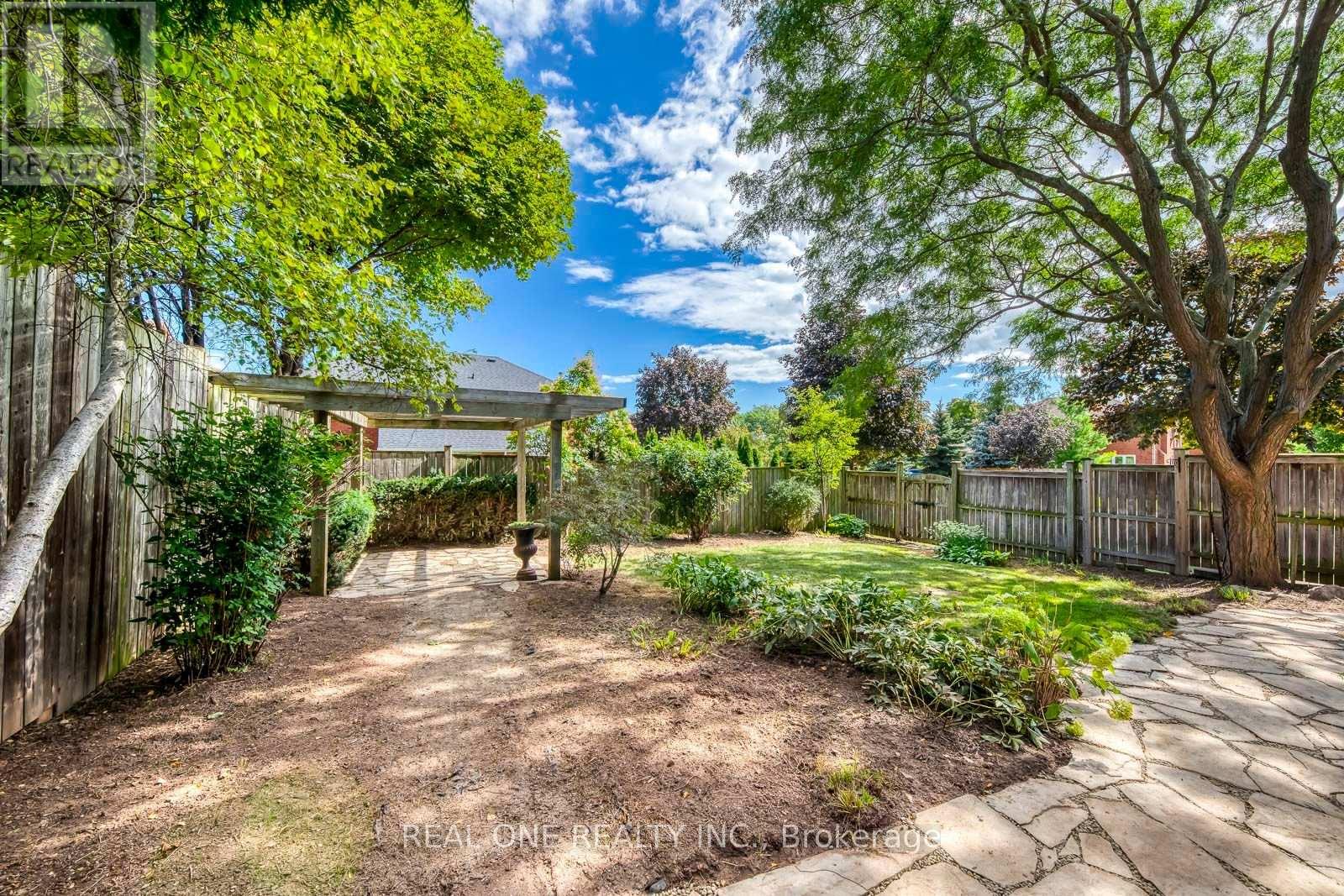 1384 BRAMBLEWOOD GREEN - 45