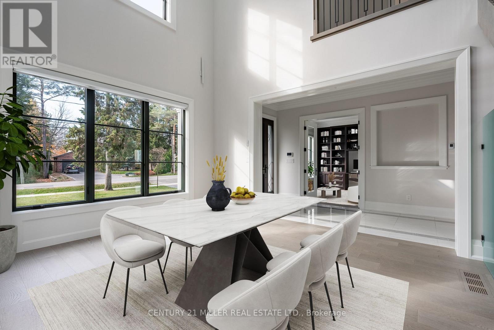 Photo of 481 CHARTWELL ROAD