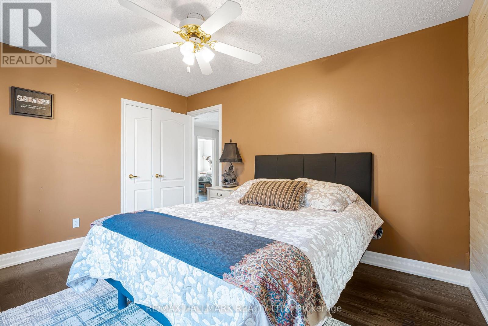 46 CUSTOMLINE DRIVE - 28