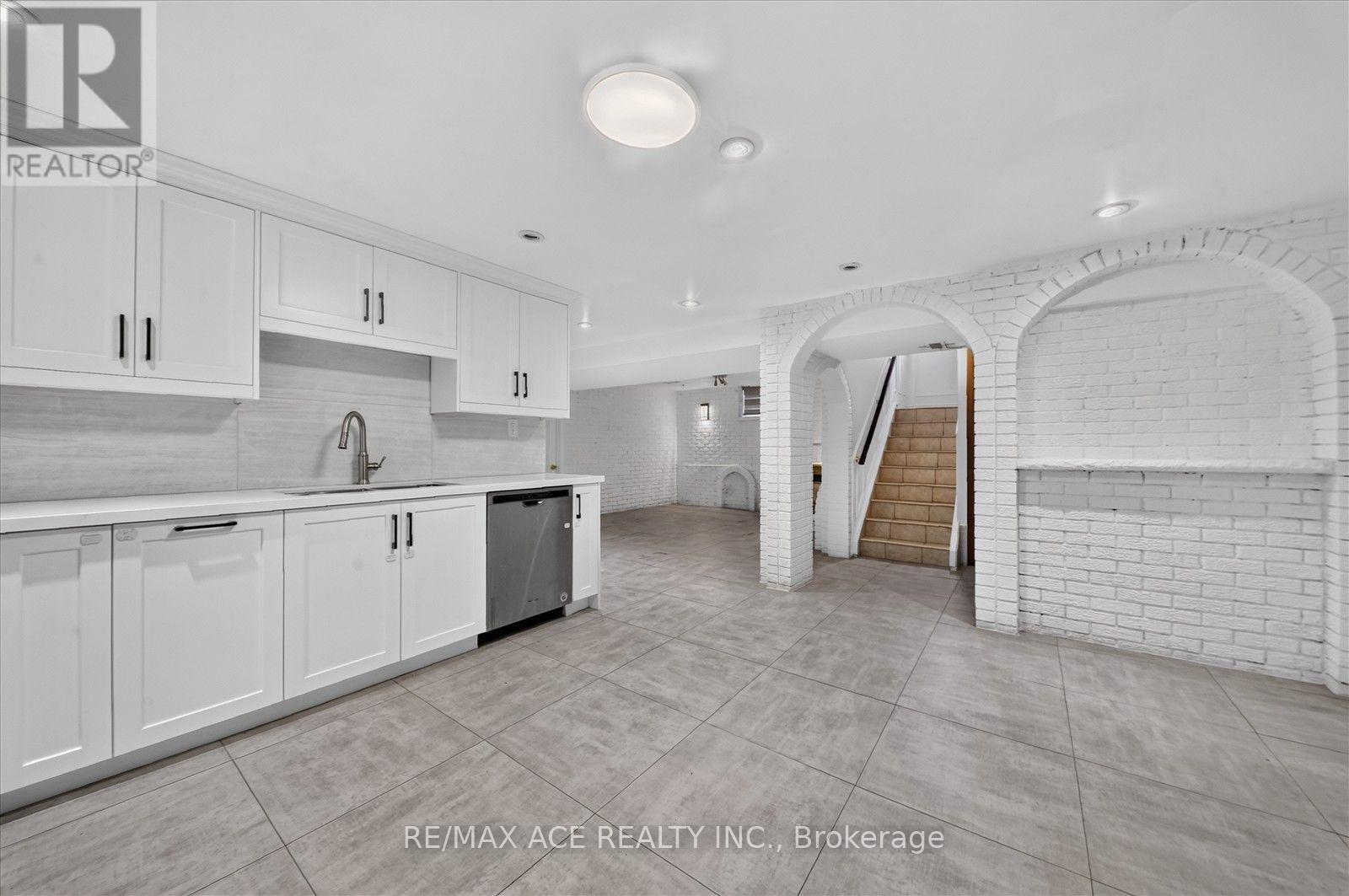 124 HONEYWOOD ROAD - Image 31