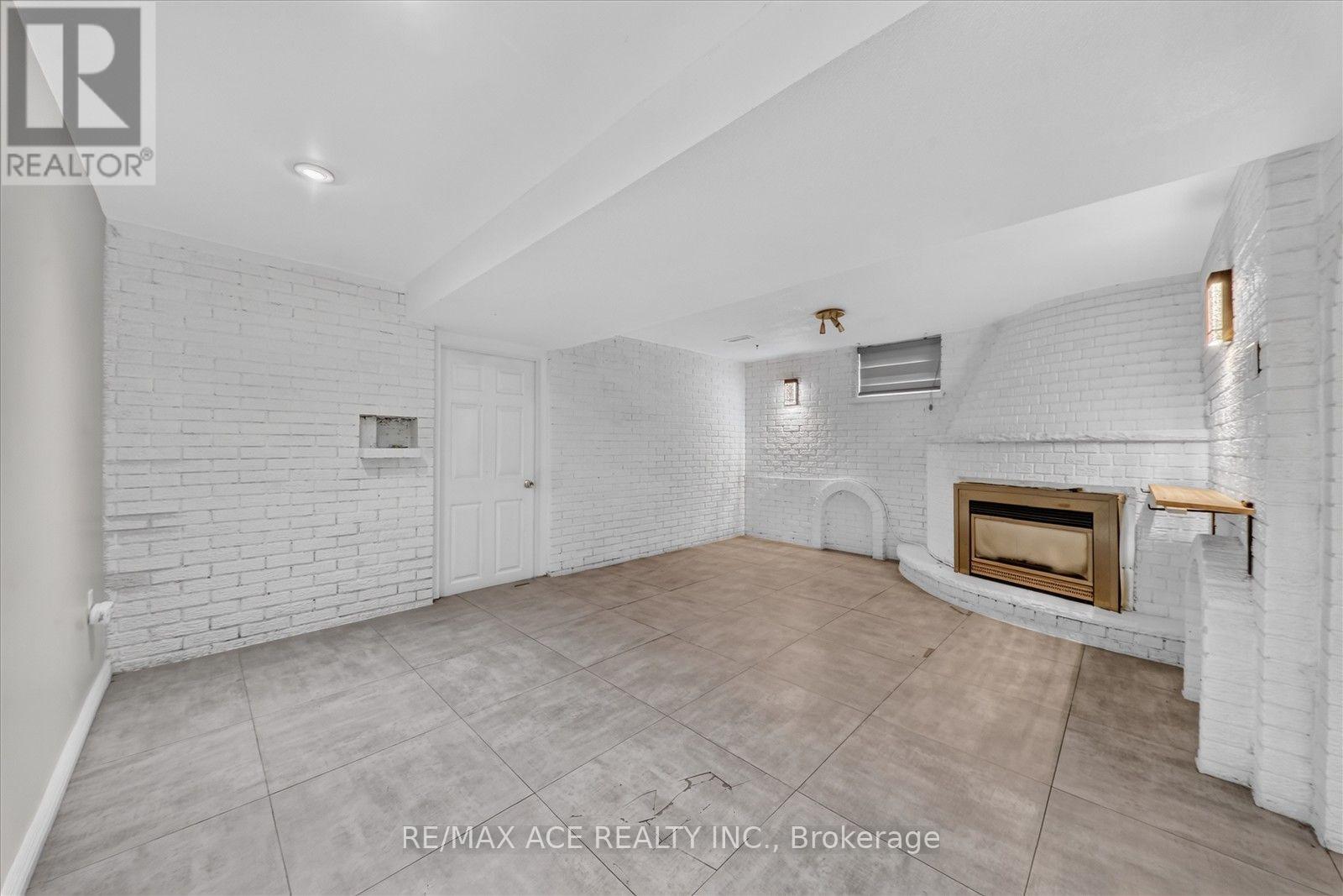 124 HONEYWOOD ROAD - Image 32