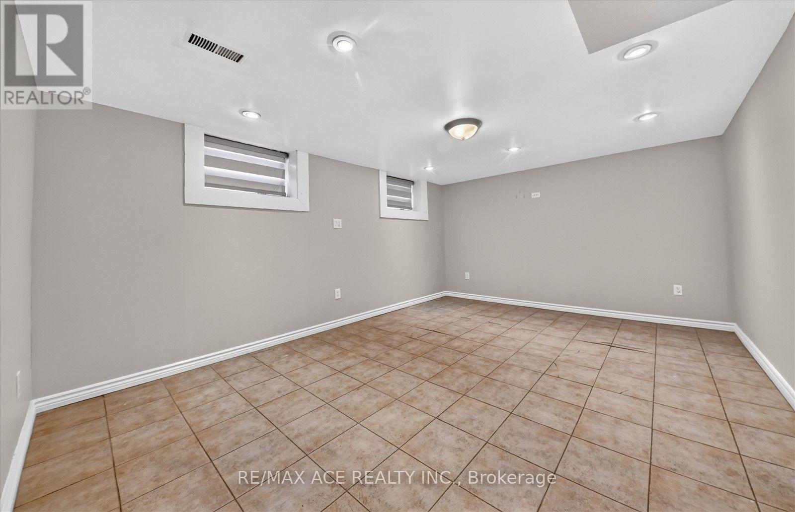 124 HONEYWOOD ROAD - Image 38