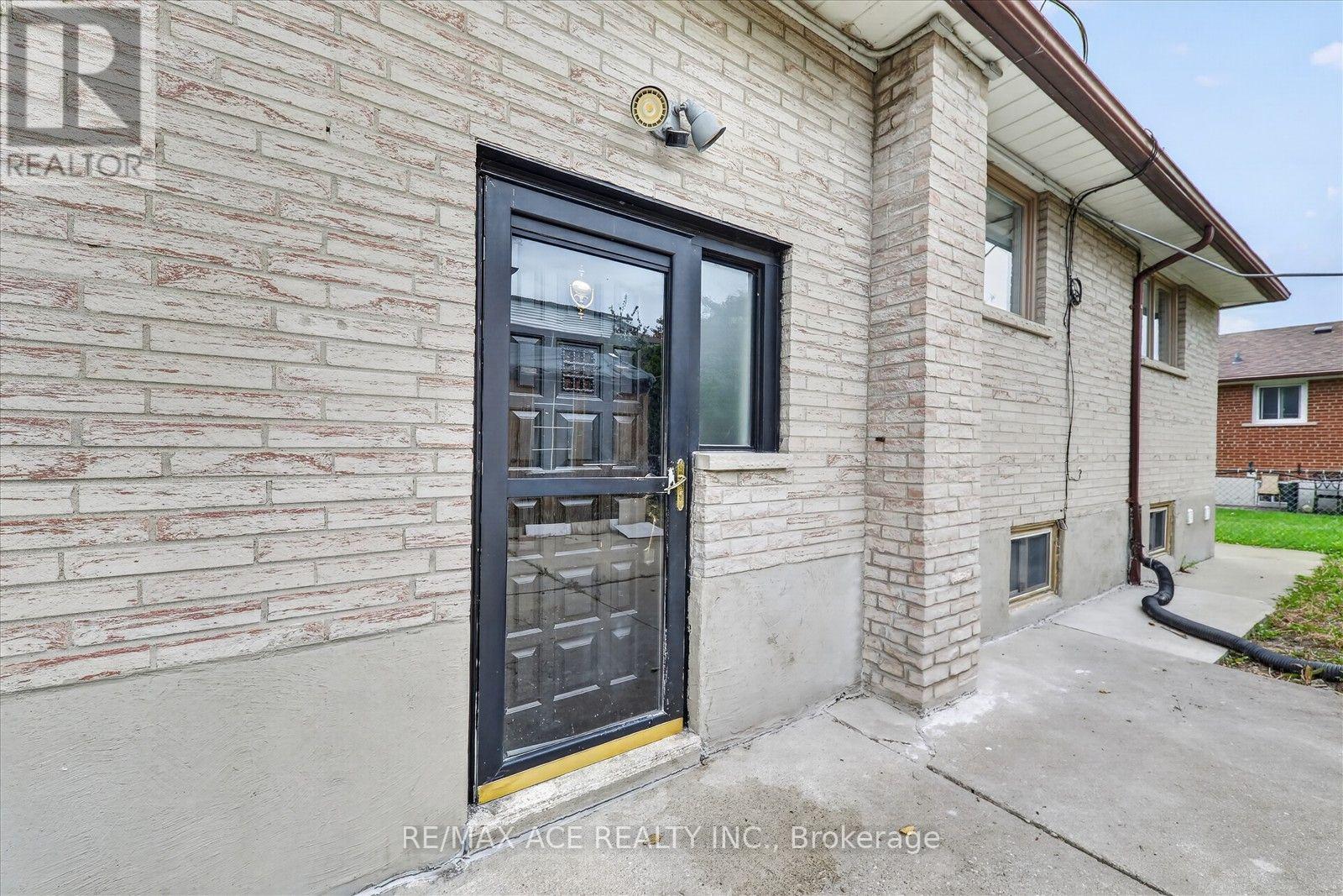 124 HONEYWOOD ROAD - 42