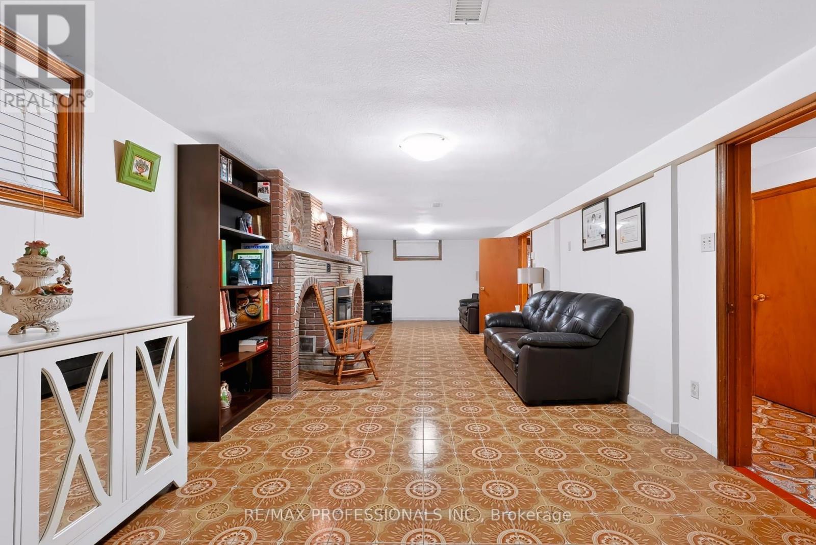 42 WOOLGAR AVENUE - Image 29
