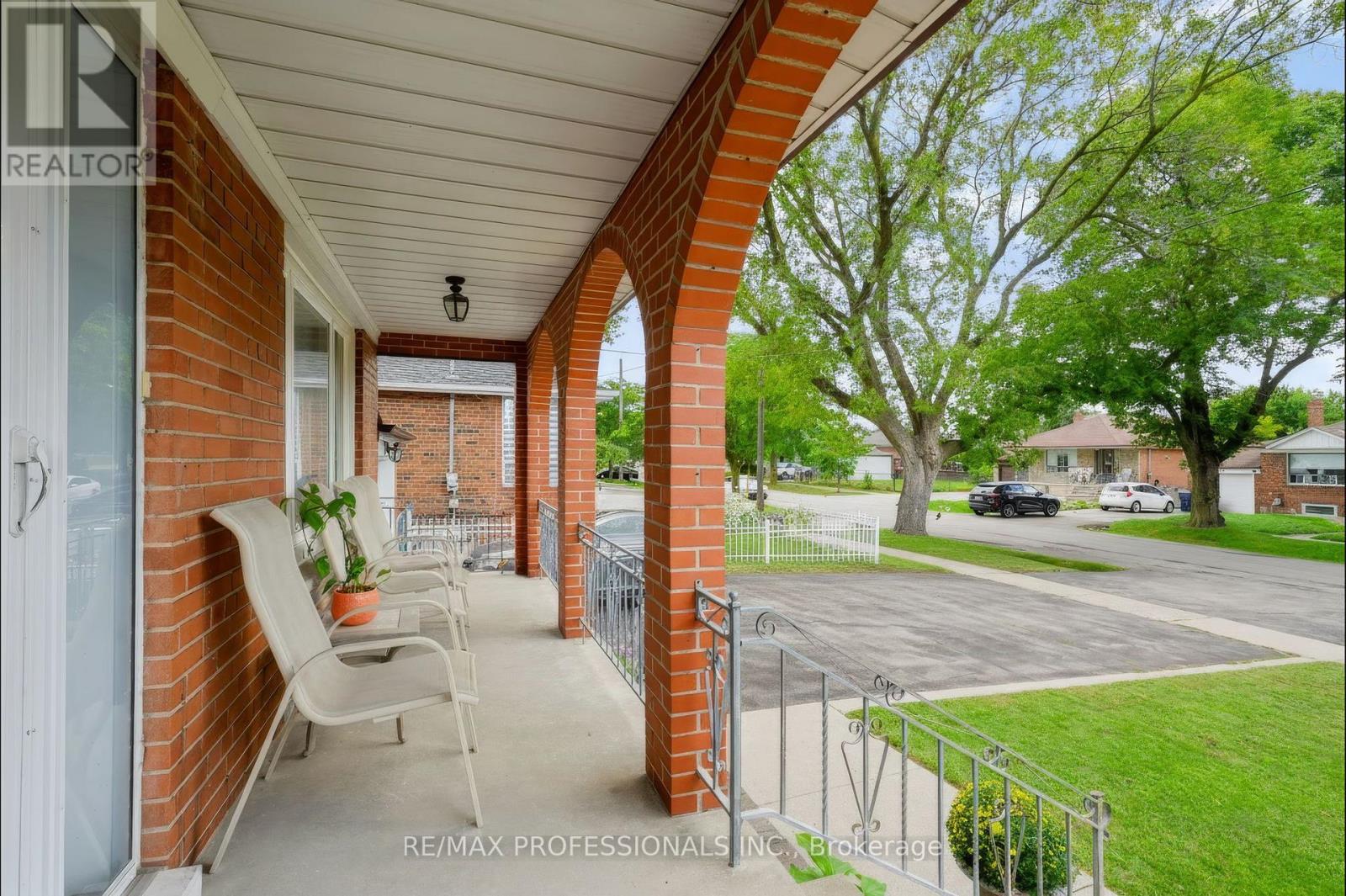 Photo of 42 WOOLGAR AVENUE