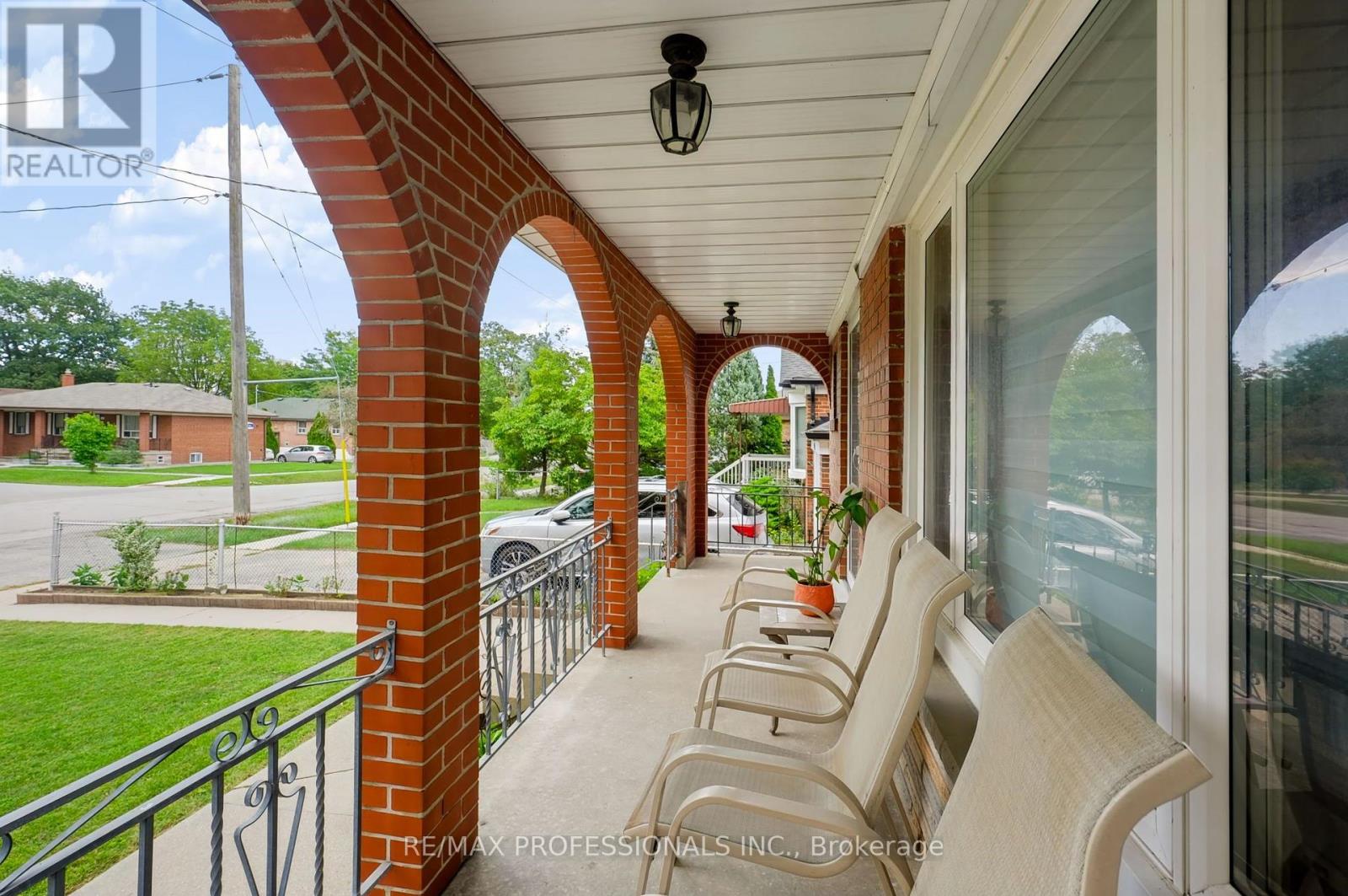 Photo of 42 WOOLGAR AVENUE