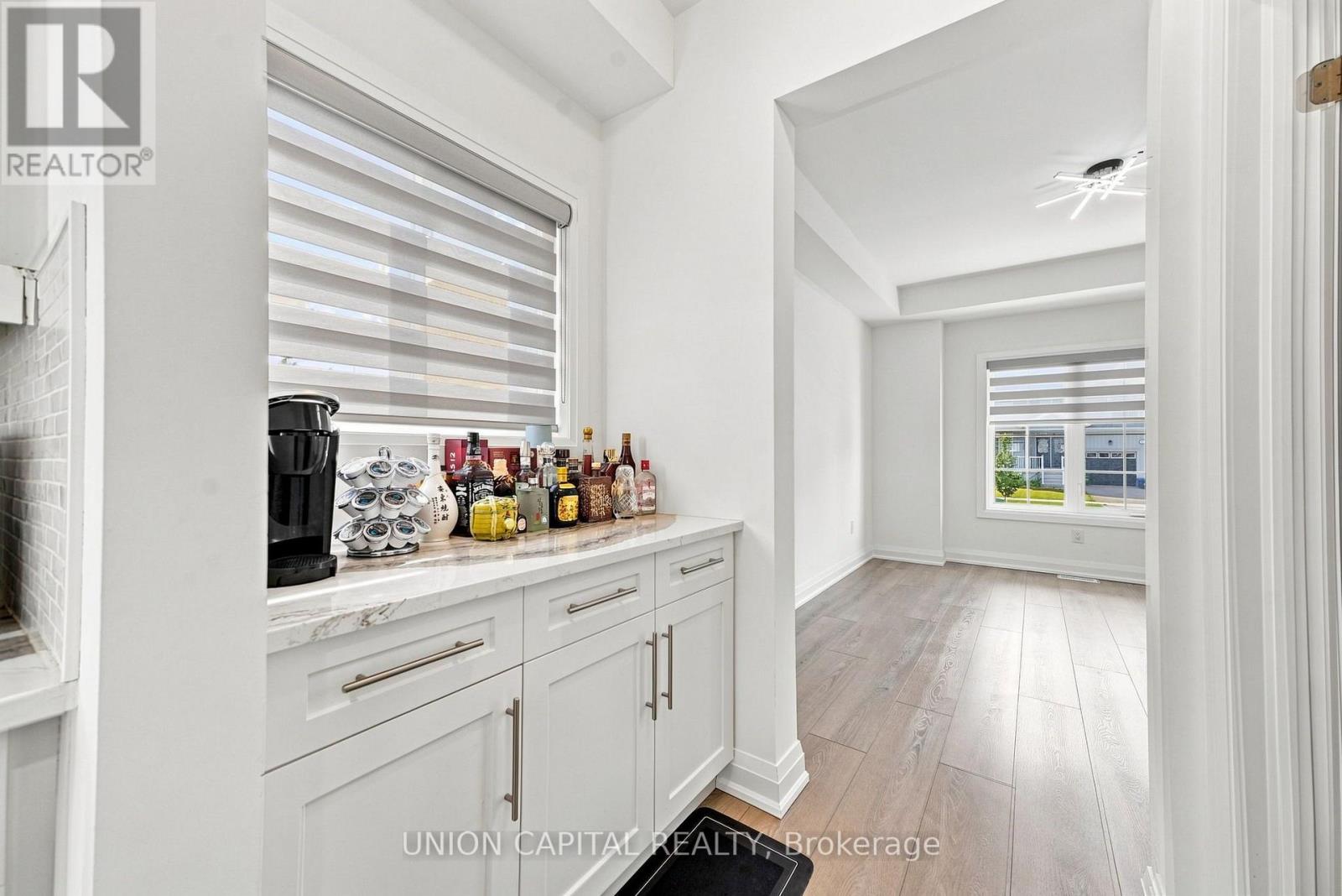 9352 EMERALD AVENUE - Image 10
