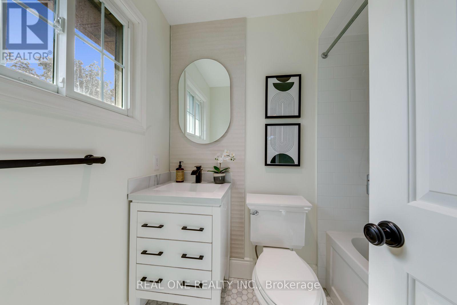 1384 BRAMBLEWOOD GREEN - 30