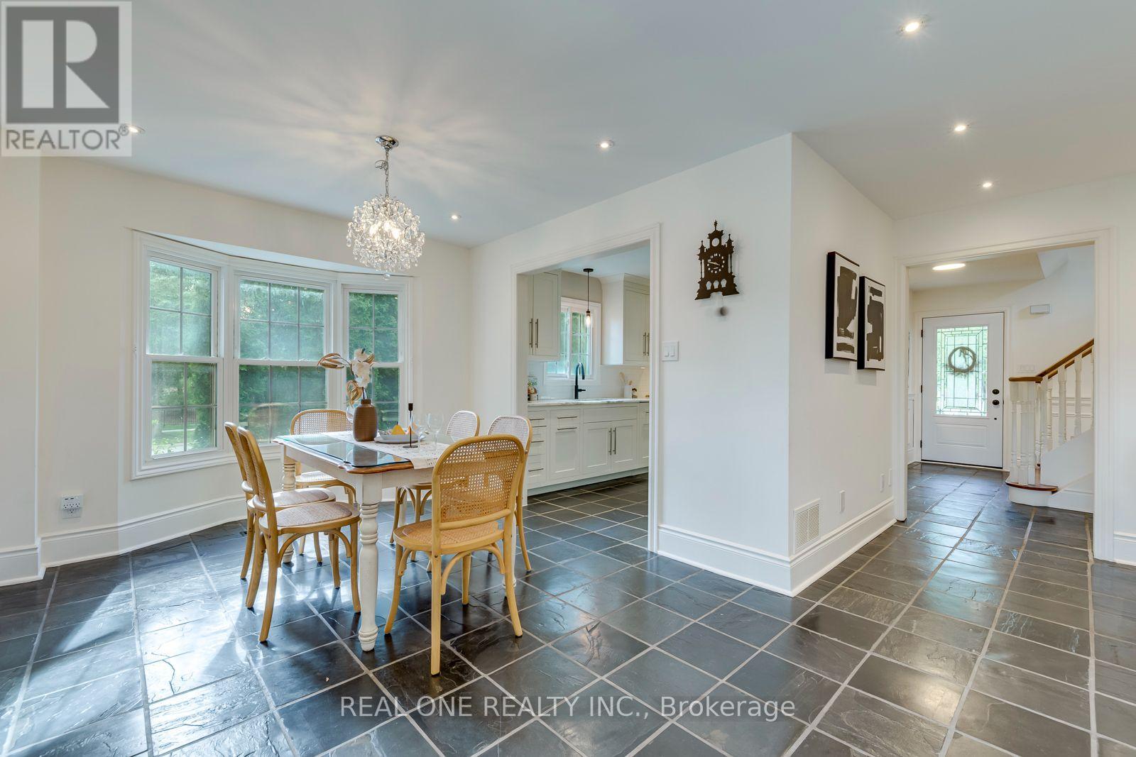 1384 BRAMBLEWOOD GREEN - 19