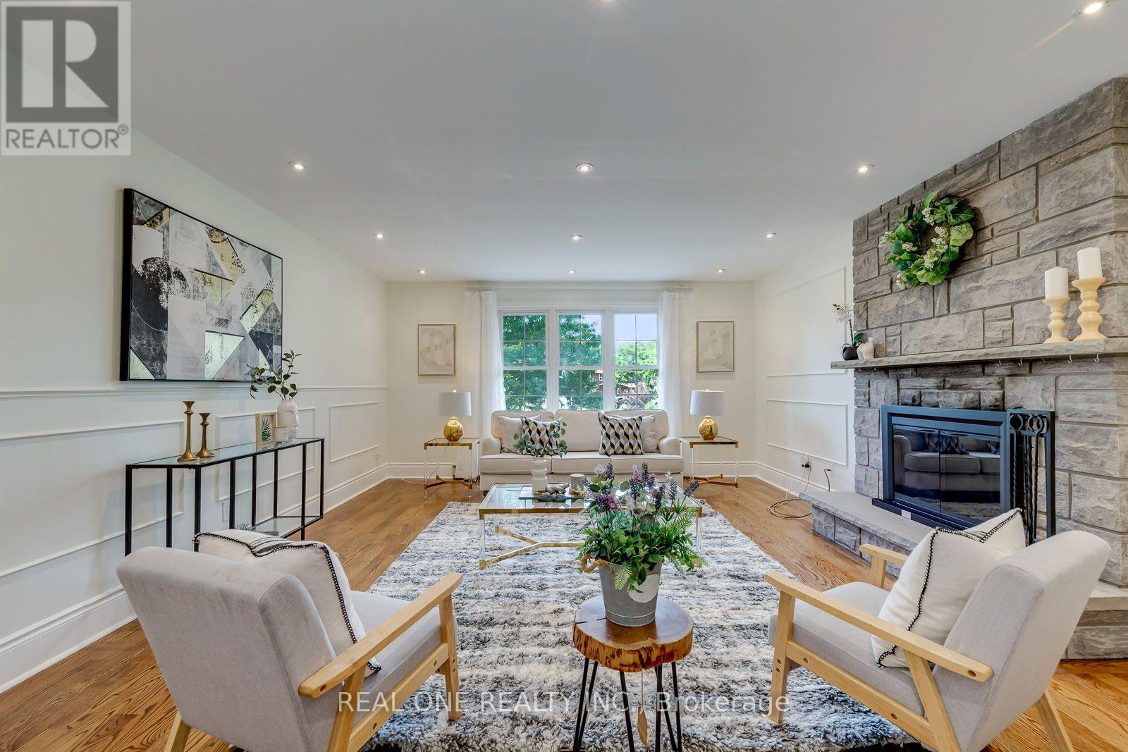 1384 BRAMBLEWOOD GREEN - 23