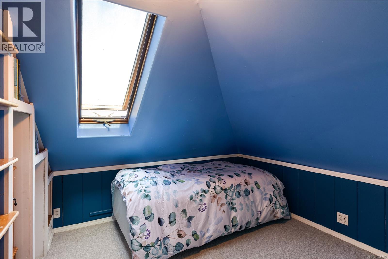 3870 Rowland Avenue, Saanich