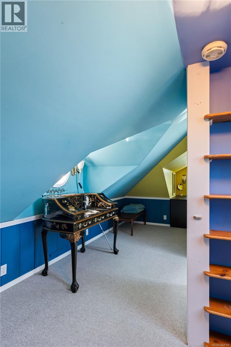 3870 Rowland Ave - 24