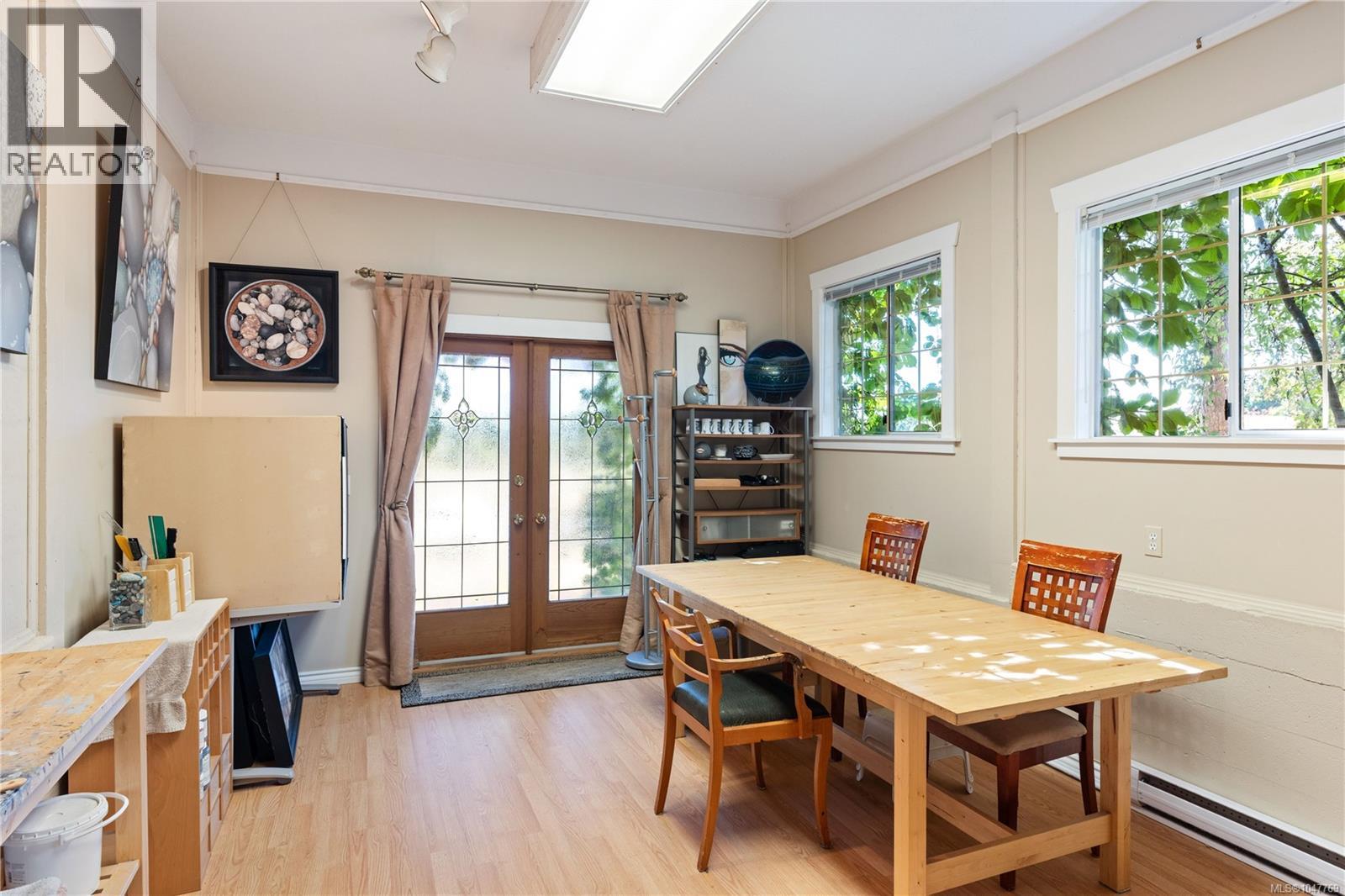  3870 Rowland Avenue, Saanich