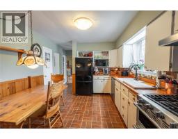 Dining room - 635 Highbury Park, Sarnia, ON N7V2K1 Photo 10