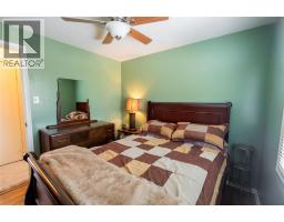 635 Highbury Park, Sarnia, ON N7V2K1 Photo 23