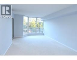 Kitchen - 175 Cedar Avenue Unit# 215, Richmond Hill, ON L4C9V3 Photo 10