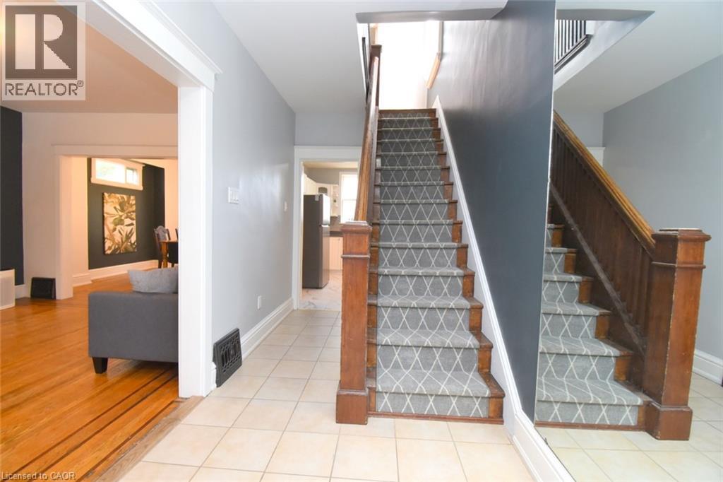 35 TISDALE Street S - 4