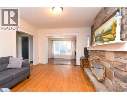 Living room - 35 Tisdale Street S, Hamilton, ON L8N2W1 Photo 10